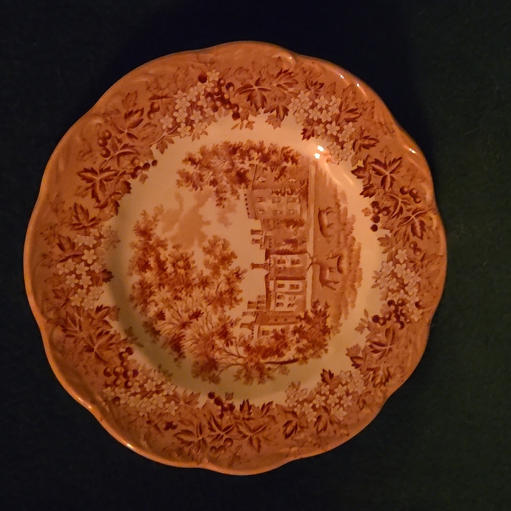 Classic Pink Scenic Dinner Plates. - Picture 8 of 11